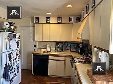property at 40 Stetson St