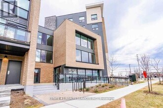 7 Falaise Rd in Toronto, ON - Building Photo - Building Photo