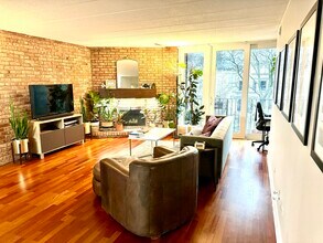 651 W Sheridan Rd in Chicago, IL - Building Photo - Building Photo