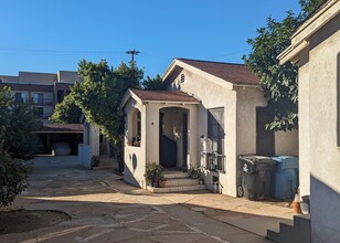 2424 W Grand Ave in Alhambra, CA - Building Photo - Building Photo