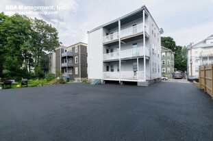 16 Montfern Ave, Unit 1 Apartamentos