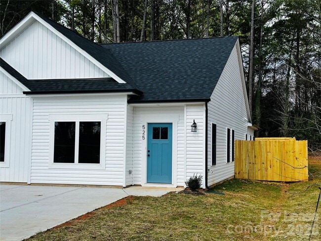 525 N Linwood Ave in Charlotte, NC - Building Photo - Building Photo