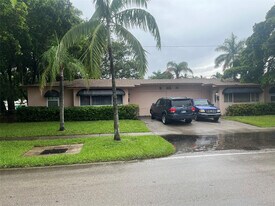 101 Fronton Blvd in Dania Beach, FL - Building Photo