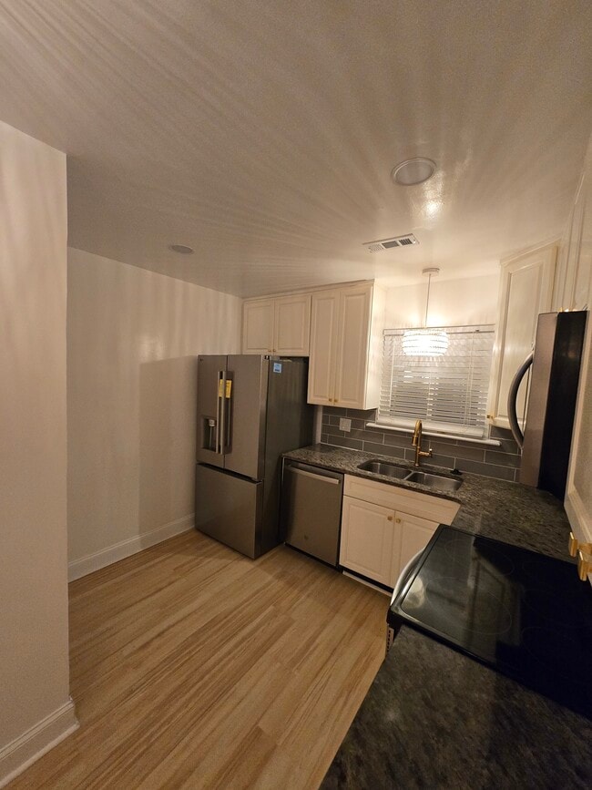 2515 Arkansas Ave, Unit A in Norfolk, VA - Building Photo - Building Photo