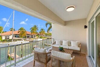 1030 Sugar Sands Blvd in West Palm Beach, FL - Building Photo - Building Photo