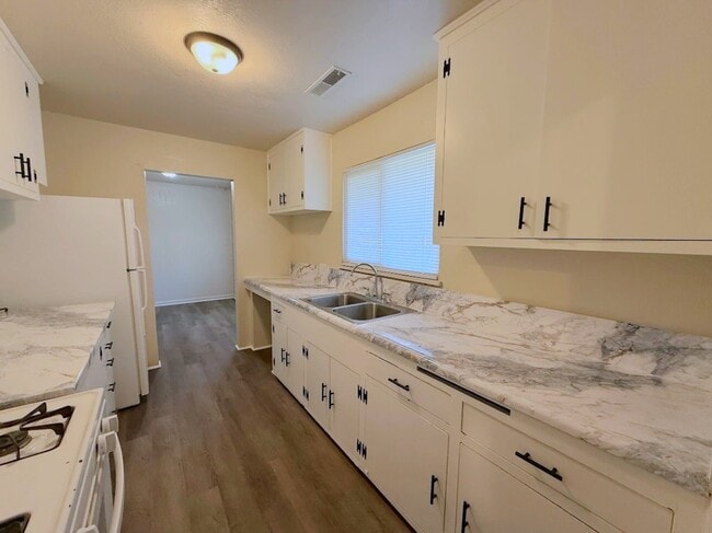 2559 Ballantyne Dr in Merced, CA - Building Photo - Building Photo