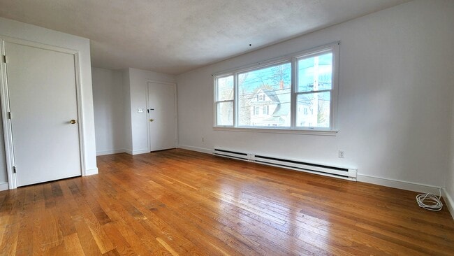 98 Sylvia St, Unit 1