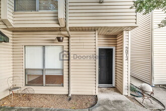 5012 Cedar Springs Rd in Dallas, TX - Building Photo - Building Photo