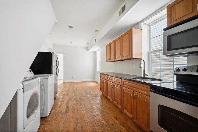 1811 N 18th St, Unit C in Philadelphia, PA - Building Photo - Building Photo