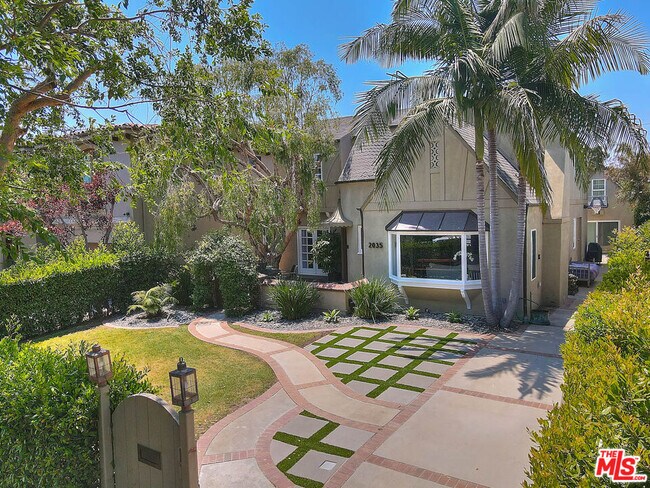 property at 2035 Thayer Ave