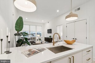 30 W Allens Ln, Unit 108 in Philadelphia, PA - Building Photo