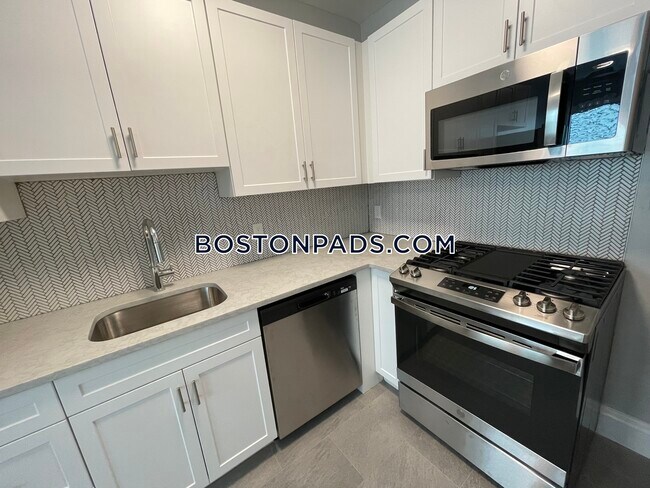 233 Lafayette St in Salem, MA - Building Photo - Building Photo