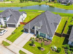 25018 Pavonia Lake Ln in Tomball, TX - Building Photo - Building Photo