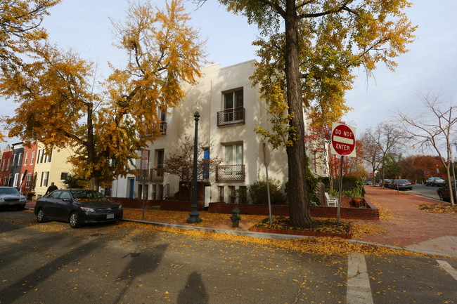 168-170 Duddington Pl SE in Washington, DC - Building Photo - Building Photo