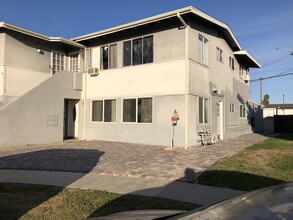 2868 Hickory Pl in Costa Mesa, CA - Building Photo - Building Photo