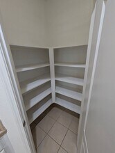 2410 White Dr in Fairfield, CA - Building Photo - Building Photo