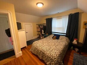 48-50 Lowell St. Unit 3, Unit 3 in Somerville, MA - Foto de edificio - Building Photo