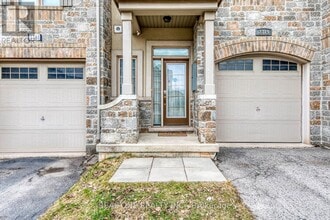 2319 Stone Glen Crescent in Oakville, ON - Building Photo - Building Photo