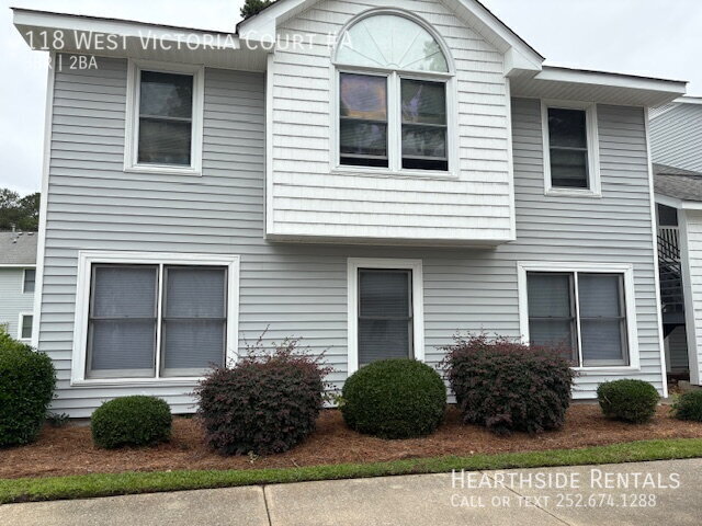 property at 118 W Victoria Ct