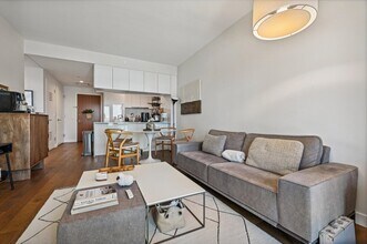 99 Hudson St in Jersey City, NJ - Foto de edificio - Building Photo