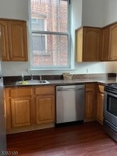 398 Bloomfield Ave in Montclair, NJ - Building Photo - Building Photo