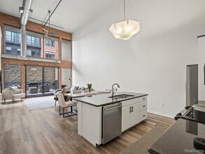 610 S Troy St in Royal Oak, MI - Building Photo - Building Photo