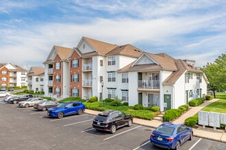 Meridian Terrace in Carteret, NJ - Foto de edificio - Building Photo