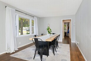 3500 Utah Ave S in Minneapolis, MN - Building Photo