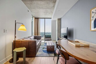 48 East Ave in Austin, TX - Building Photo - Building Photo
