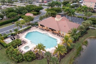 8261 Pathfinder Loop in Ft. Myers, FL - Building Photo