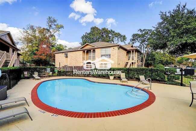 1311 Antoine Dr in Houston, TX - Building Photo - Building Photo