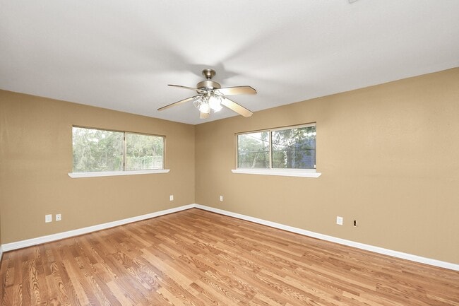 property at 1535 Pleasantville Dr