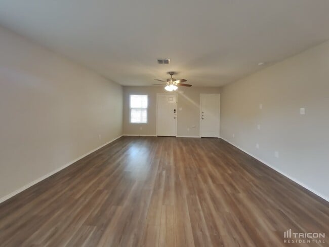 6028 Parkview Hills Ln in Fort Worth, TX - Building Photo - Building Photo