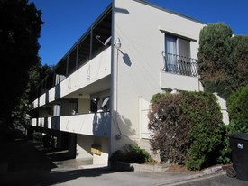 960 E Arroyo Ter Apartments