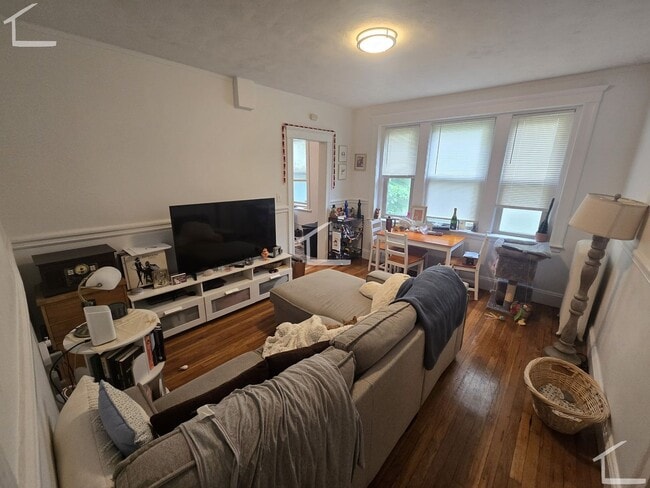 property at 264 Kelton St