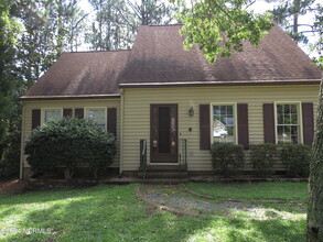 16 Cameron Ln in Pinehurst, NC - Building Photo - Building Photo