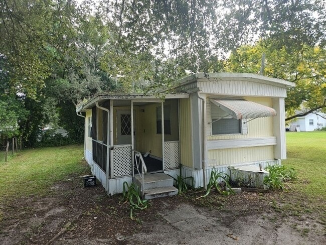 property at 38723 Charles Ave