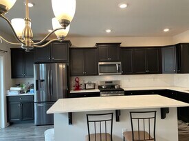 504 E International Rd in Monroe Township, NJ - Building Photo