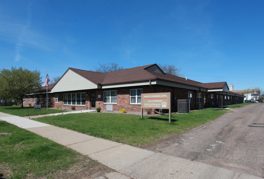 Congress Apartments in Eau Claire, WI - Foto de edificio