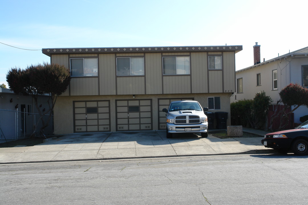 840 Olive Ave in South San Francisco, CA - Foto de edificio