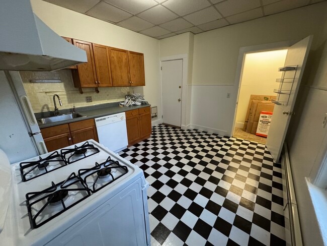 41 Florence St, Unit #1 in Somerville, MA - Building Photo - Building Photo