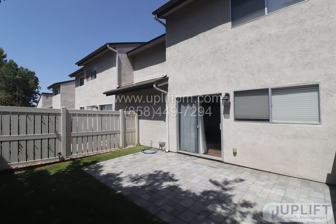 12314 Sophia Dr in Poway, CA - Building Photo