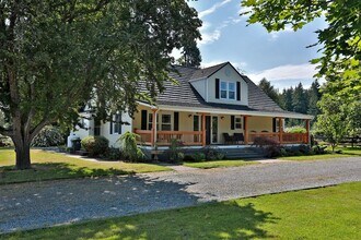 7156 Heggenes Rd in Clinton, WA - Building Photo - Building Photo