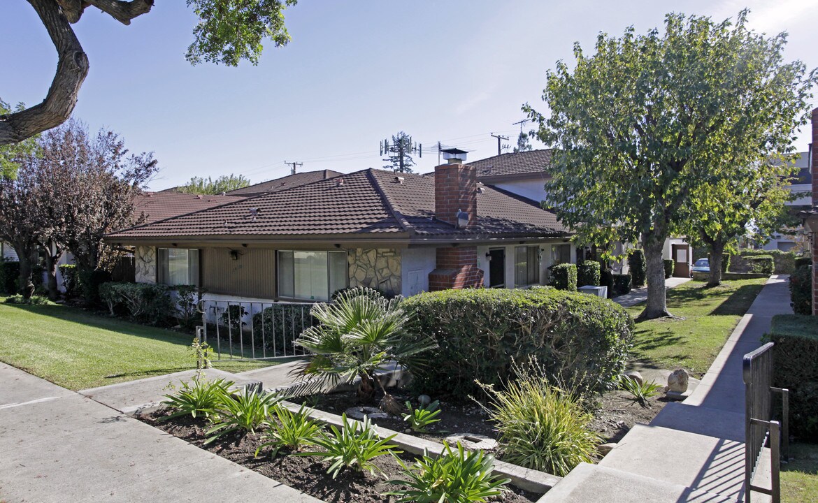 1410 Springfield St in Upland, CA - Building Photo