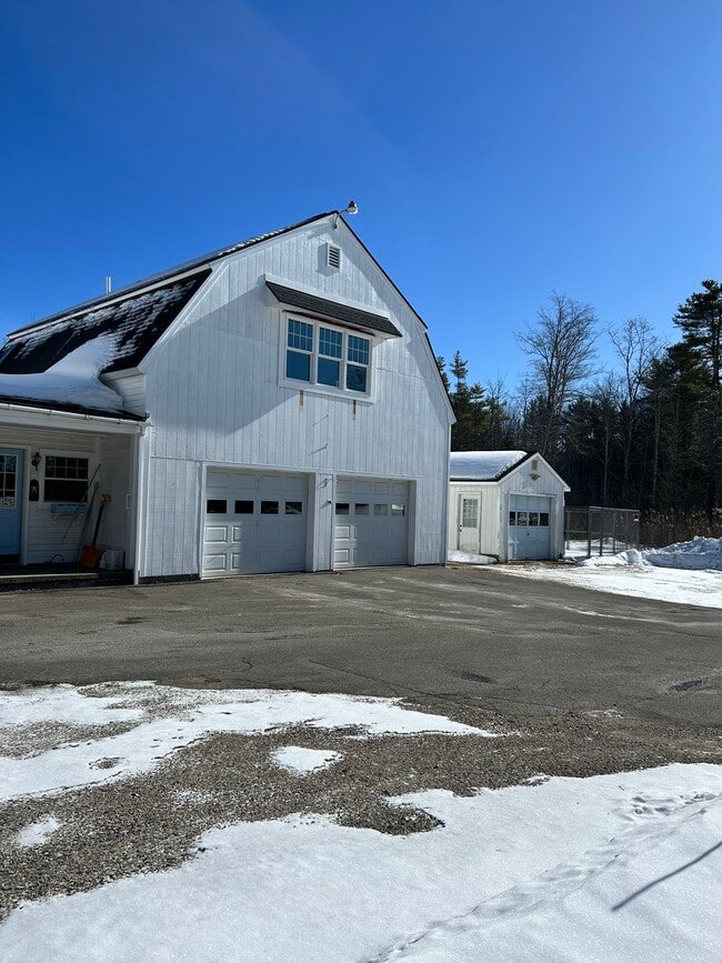 169 Log Cabin Rd in Kennebunkport, ME - Building Photo - Building Photo