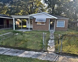 125 Rosewood Dr in Hammond, LA - Building Photo