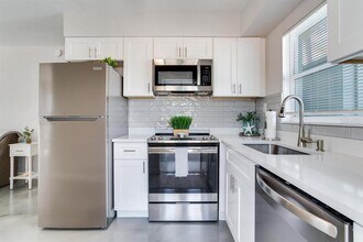 508 129th Ave E in Madeira Beach, FL - Building Photo - Building Photo