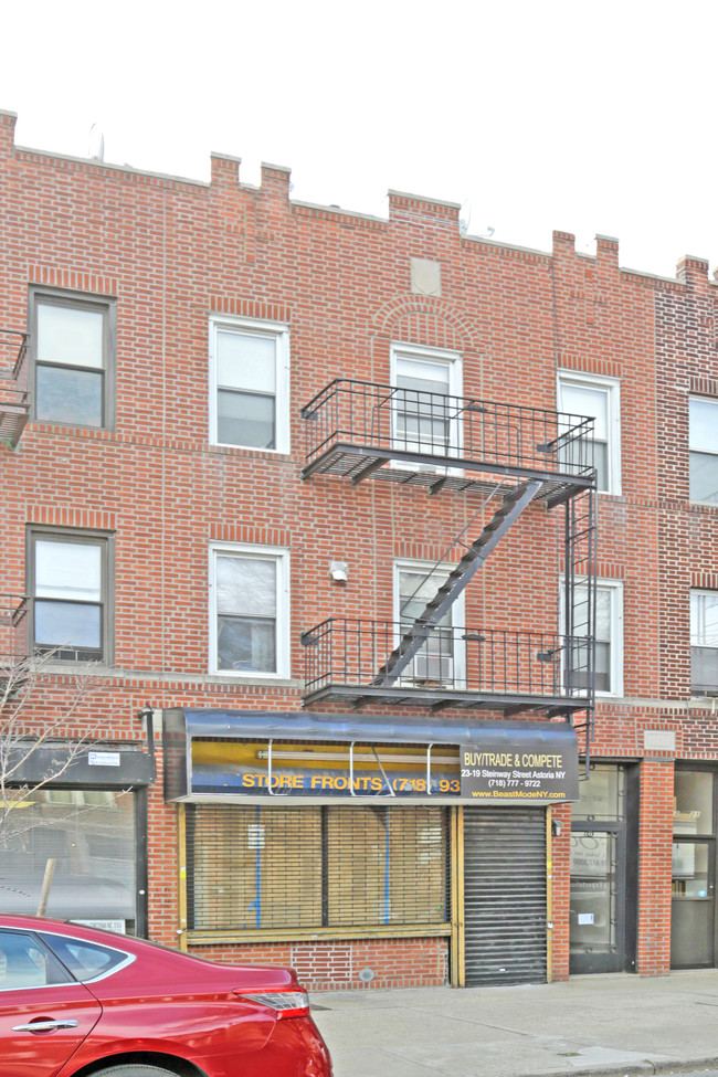 23-19 Steinway St in Astoria, NY - Building Photo - Building Photo