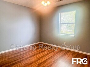 205 Wyndham Cir in Greenville, NC - Building Photo - Building Photo