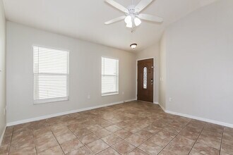 11811 Prickly Pear Way in Seffner, FL - Building Photo - Building Photo